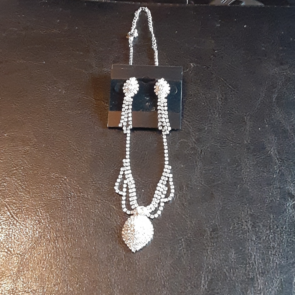Necklace set